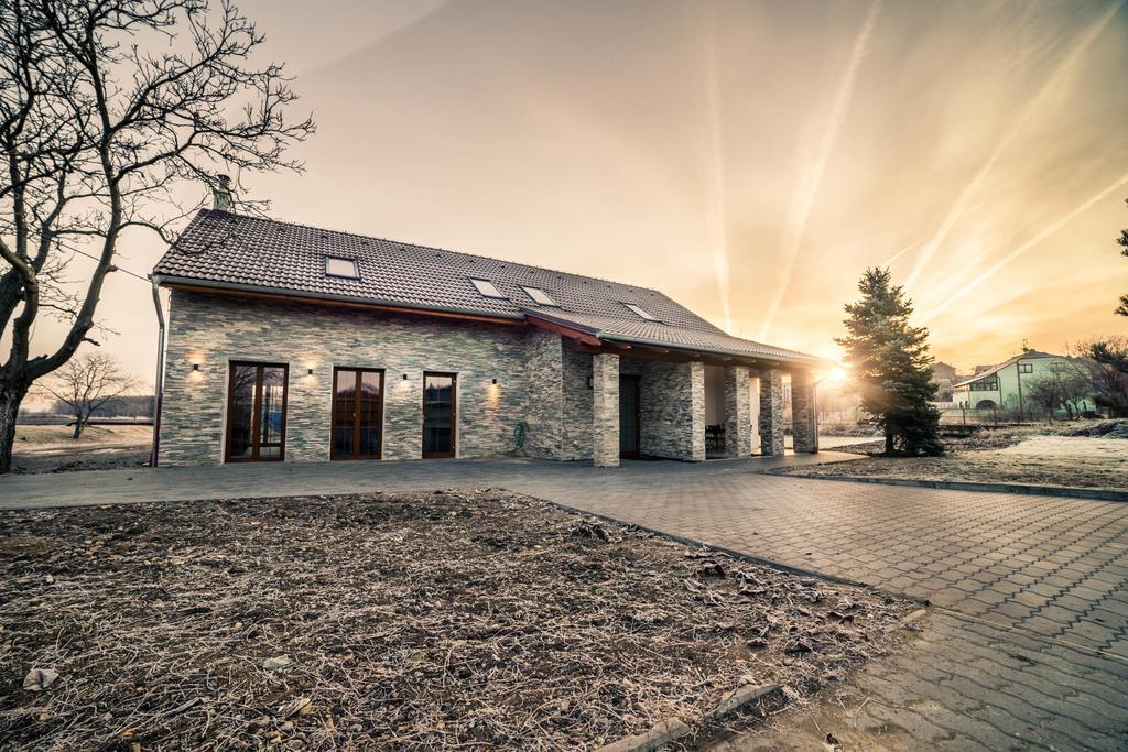 Apartmany U Orecha Boretice Exterior photo