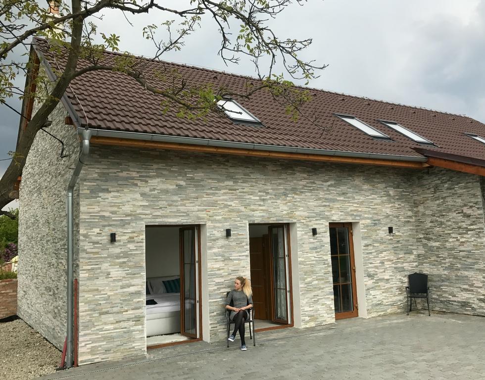 Apartmany U Orecha Boretice Exterior photo