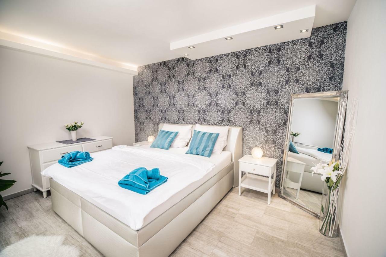 Apartmany U Orecha Boretice Exterior photo