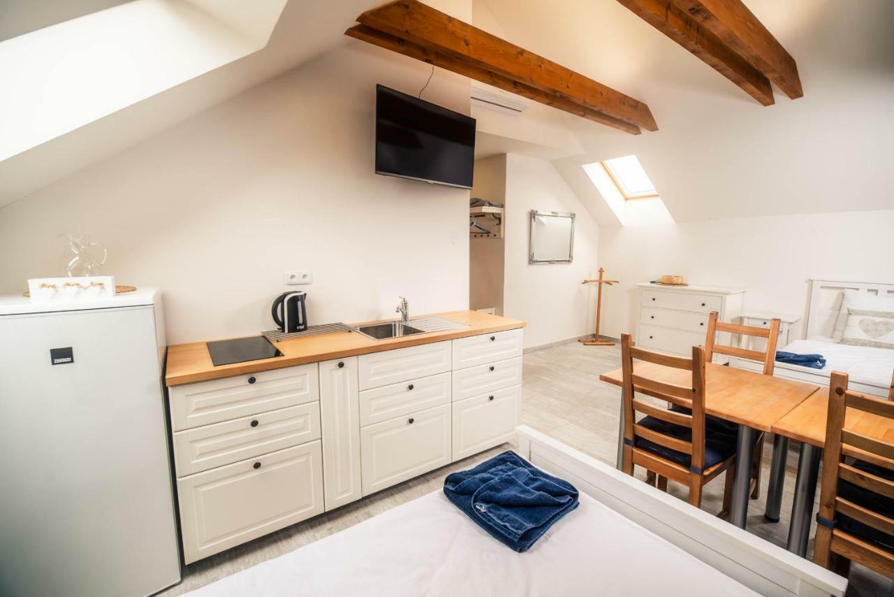 Apartmany U Orecha Boretice Exterior photo
